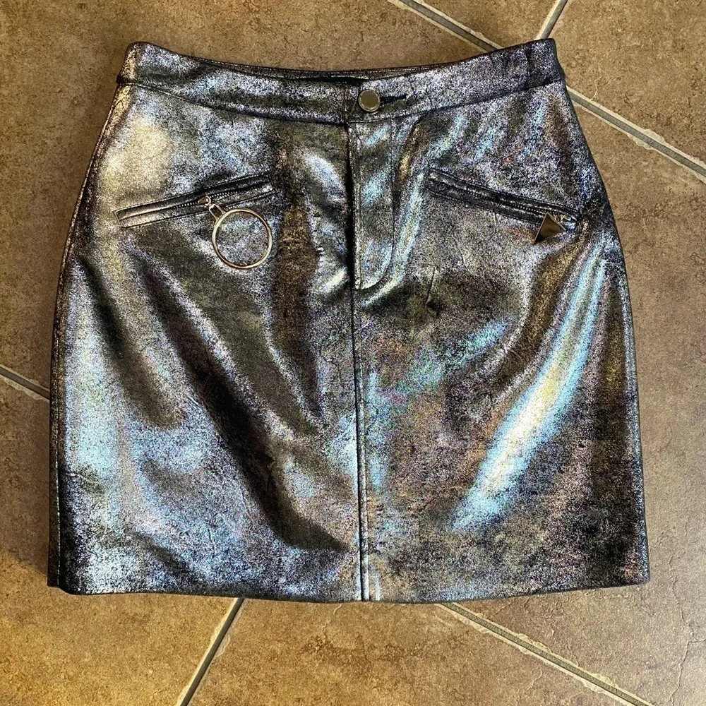 Metallic silver forever21 skirt size S NWT